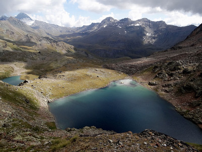 Lac de Lussert du Milieu - Pointe Tersiva et col Invergneux à l'horizon Lac de Lussert du Milieu - Pointe Tersiva et col Invergneux à l'horizon