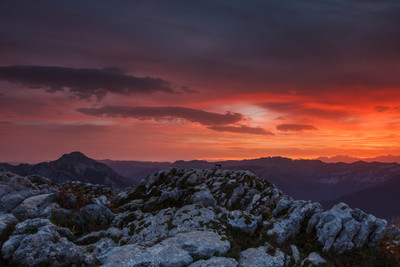 Lever de soleil (ou fin du monde?) depuis le Charmant Som Lever de soleil (ou fin du monde?) depuis le Charmant Som