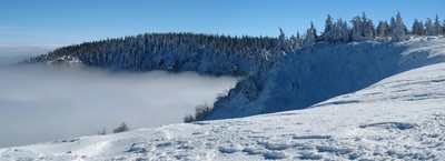 mer de nuages au dessus du lac Blanc ( vosges) mer de nuages au dessus du lac Blanc ( vosges)