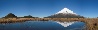 Cône parfait du volcan Taranaki, Nouvelle-Zélande Cône parfait du volcan Taranaki, Nouvelle-Zélande