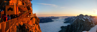 Aurore à l'aiguille du midi Aurore à l'aiguille du midi