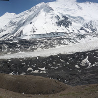 Le long du glacier Vladimir Ilitch Oulianov