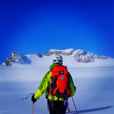 L'alpinisme est une allégorie de l'existence, une contraction de la vie dans l'intervalle d'une journée. L'alpinisme est une allégorie de l'existence, une contraction de la vie dans l'intervalle d'une journée.