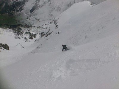 Poudre de mai. Poudre de mai.