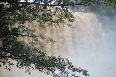 Chute de Bousra, Mondolkiri, Cambodge. Chute de Bousra, Mondolkiri, Cambodge.