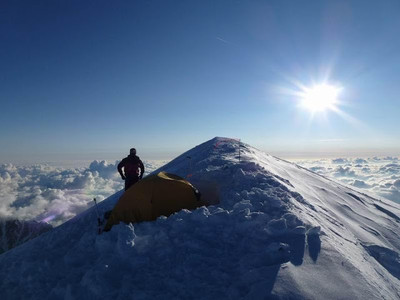 Bivouac 5* au sommet du Mont-blanc Bivouac 5* au sommet du Mont-blanc