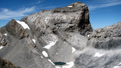 lac glacé et Cylindre du Marboré lac glacé et Cylindre du Marboré