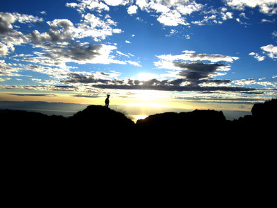 Coucher de soleil sur la Dent d'Oche Coucher de soleil sur la Dent d'Oche