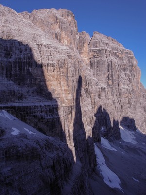 L'Ombre du Campanile Basso_Dolomites L'Ombre du Campanile Basso_Dolomites