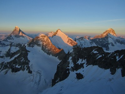La Couronne impériale depusi le Zinalrothorn La Couronne impériale depusi le Zinalrothorn