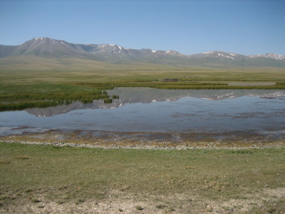 Aux abords du lac Song Kul Aux abords du lac Song Kul