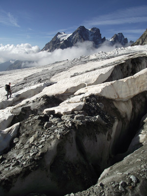 Dans les crevasses sur le glacier Blanc Dans les crevasses sur le glacier Blanc