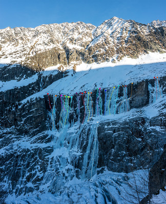 Cascades de la Rive Droite du Glacier d'Argentière (topo)