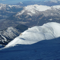 Goûter: vue du Dôme sur l'Aiguille et les refuges