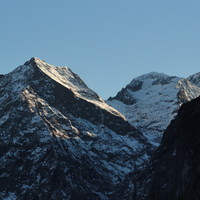 Depuis Bourg d'oisans, la face W de l'Aiguille  de Venosc et la Tête de la Muraillette
