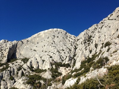 L'arête des 3 pointes à droite du couloir L'arête des 3 pointes à droite du couloir