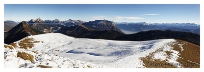 Panorama nord-est depuis la Galoppaz en Bauges Panorama nord-est depuis la Galoppaz en Bauges