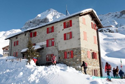 Rifugio Cristina inverno