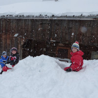 les grands enfants ont eux aussi bravé le vent et la neige