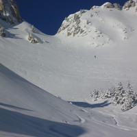 Le traceur et la combe avant les coulées