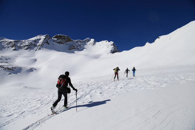 Piz Combul / Monte Combolo: dalla Val dal Saent per il Lagh dal Mat ...