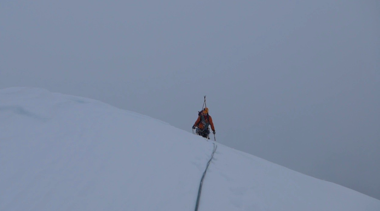 sommet sous la neige