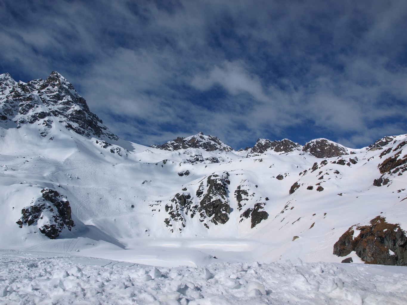 Le Miroir (3'129m), Gd. Mt. Calme (3'205m), col de Pralfeuri, depuis la cabane