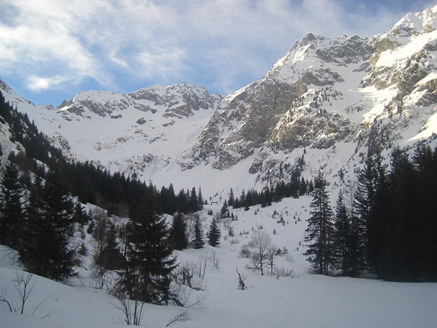 De la cabane de Malentraz, le Grun au fond au milieu