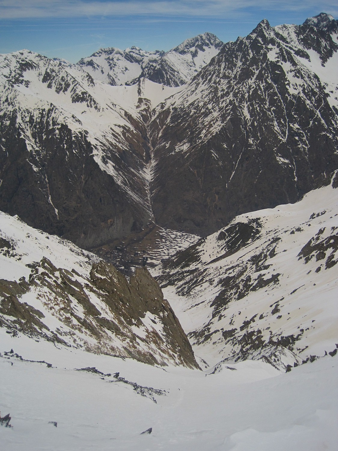 Vue sur la rive droite de la Bonne: pic de Valsenestre, Lauvitel, Clapier du Peyron, Marmes.