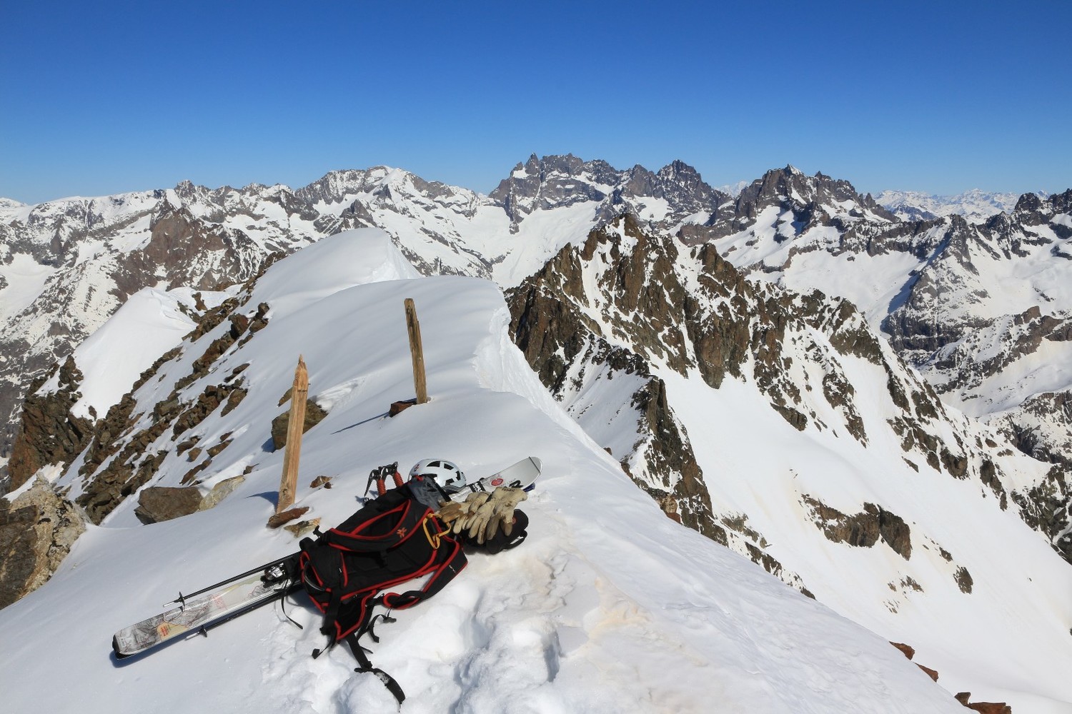 De la Cime de Clot Châtel, vers le N