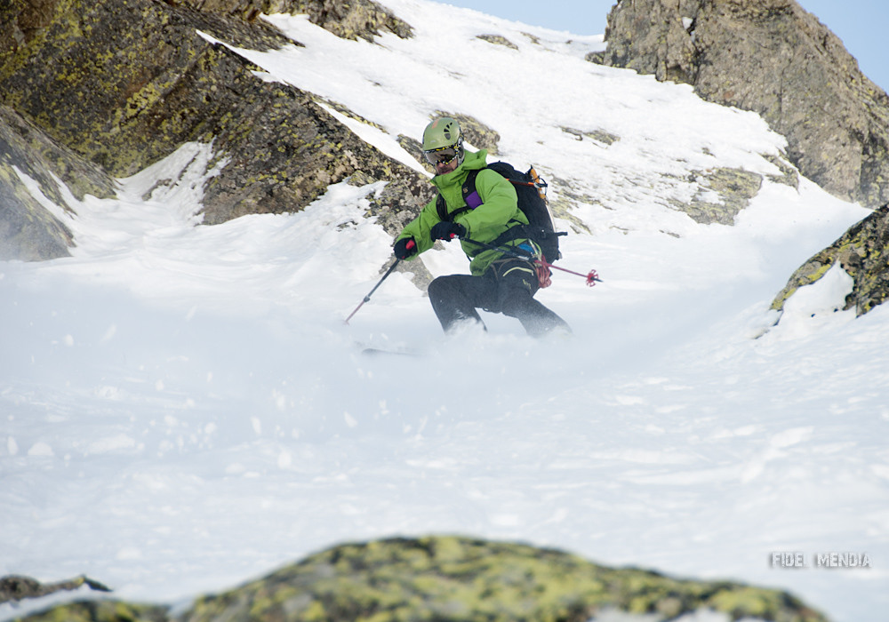 descenso en esquis del midi d'ossau