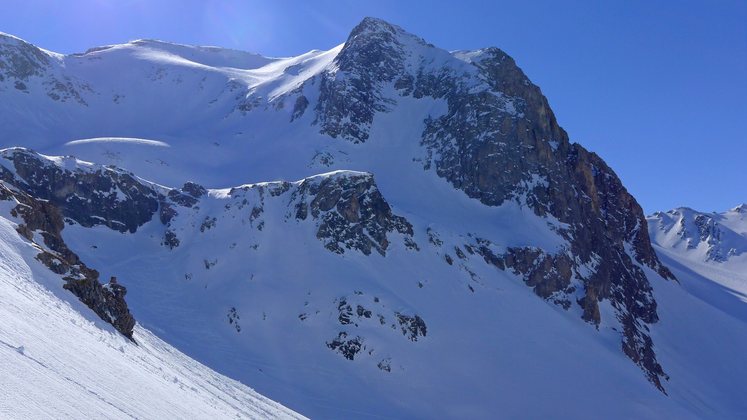 au pied de la combe N des cerces