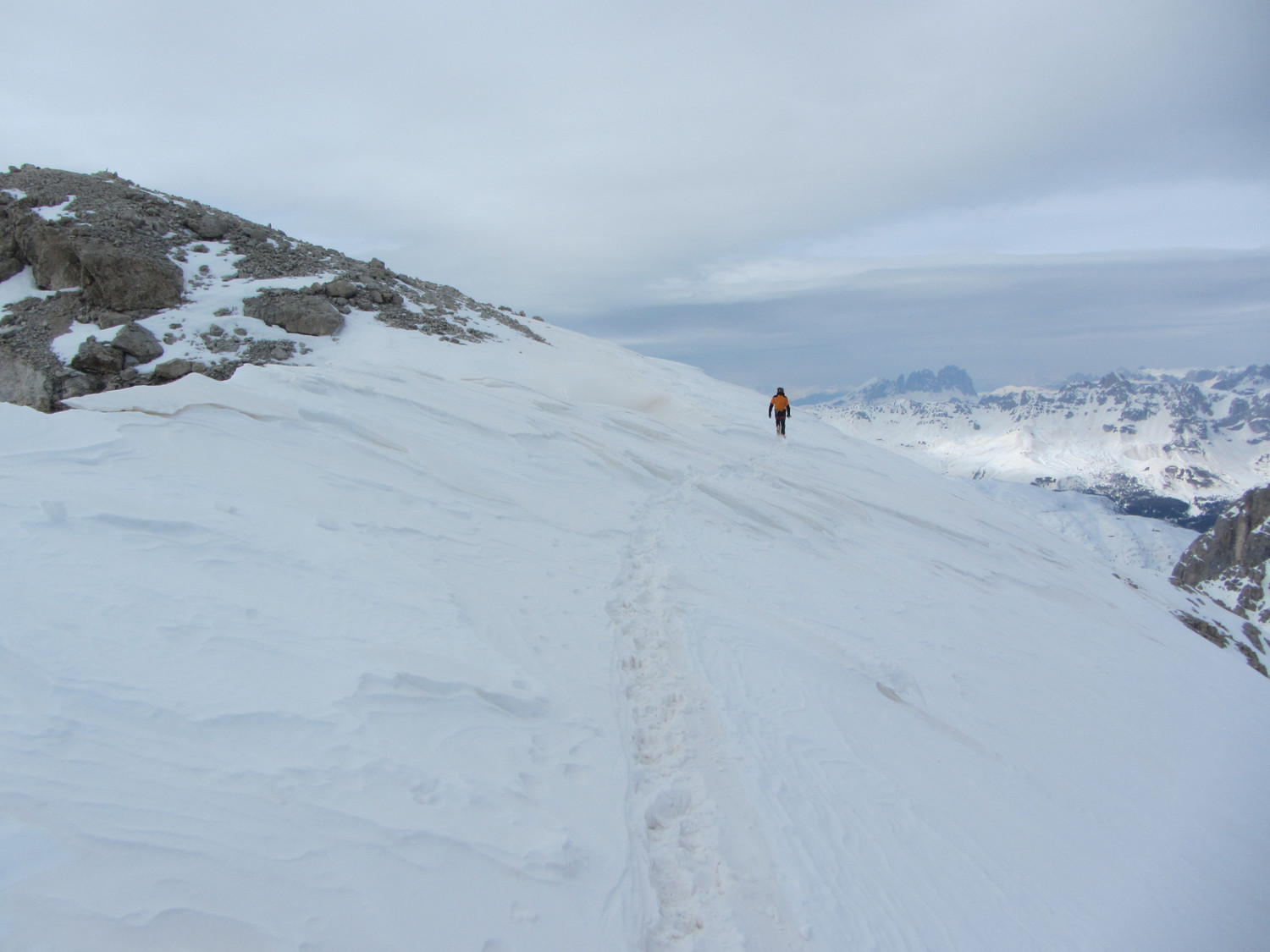 Gli ultimi metri prima della cima Bureloni. Traversata P.Valles-Val Venegia.