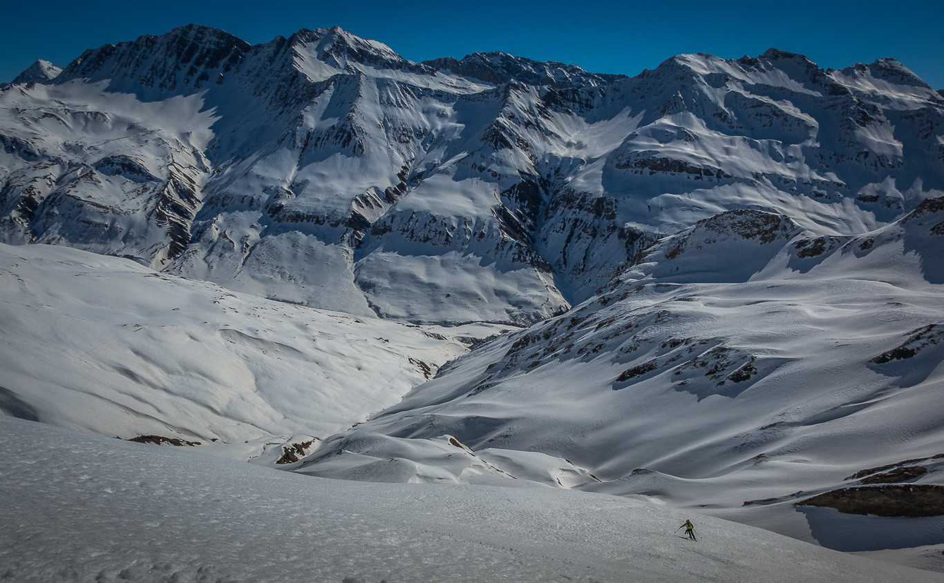 900m de descente pour monter au refuge. Tout va bien.