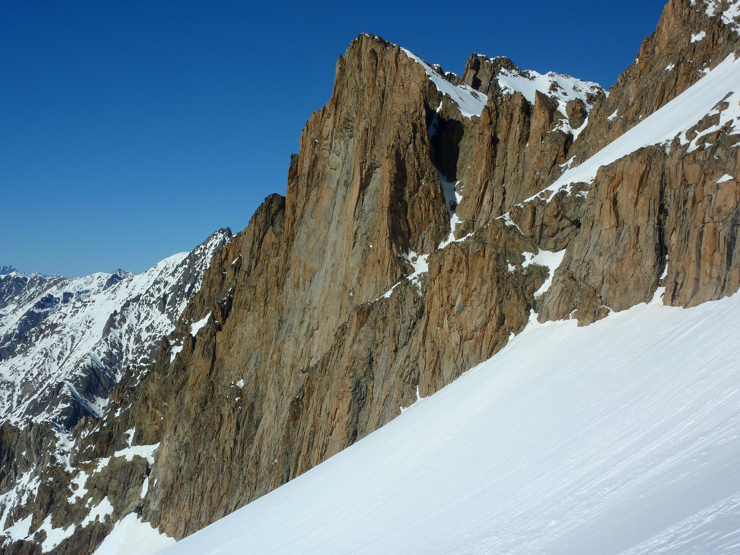 Tête de l'Ours : Face SW et Arête S