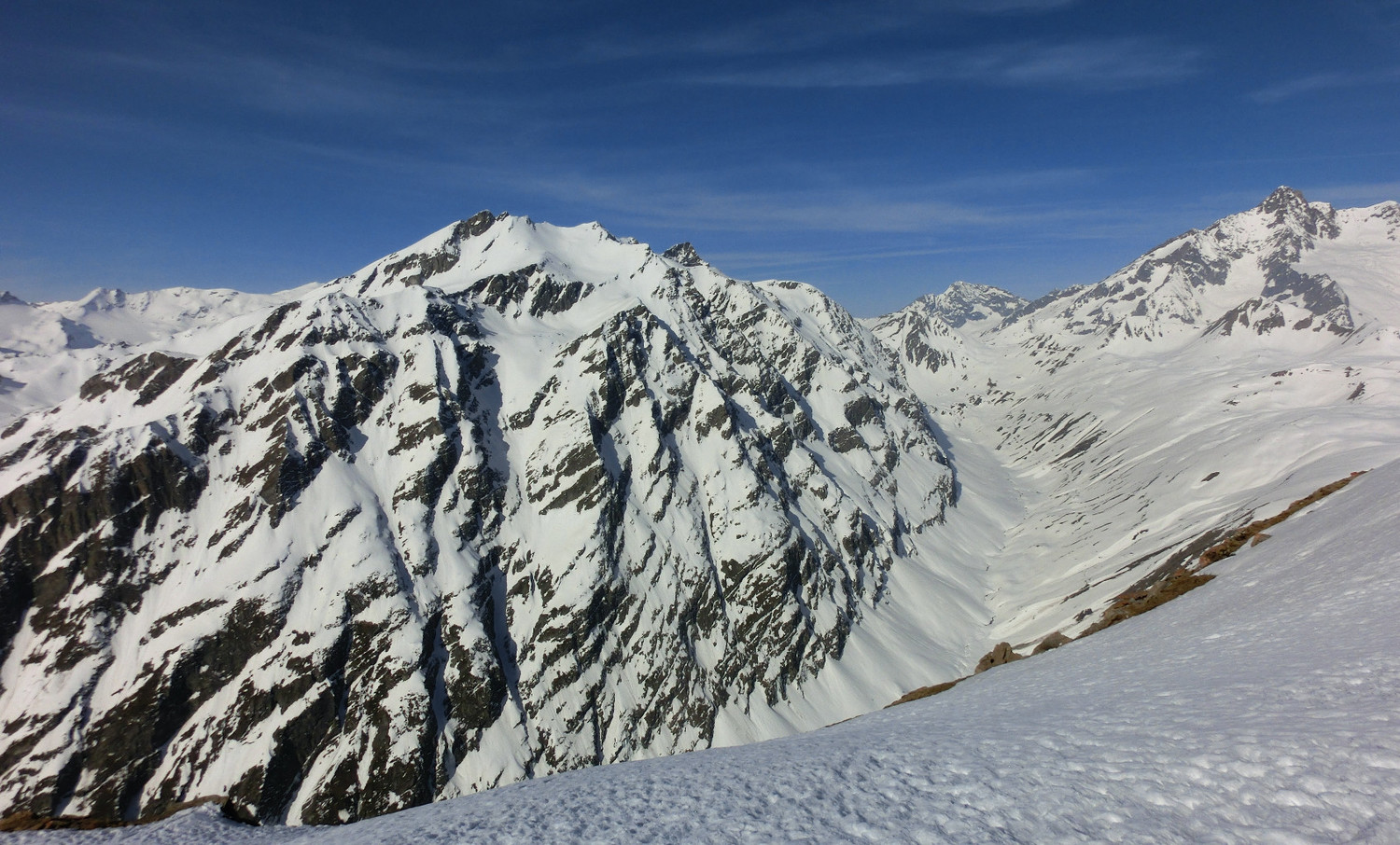 vue vers l'W de Comba Varin : Aig des Glaciers, Tondu, Ouille