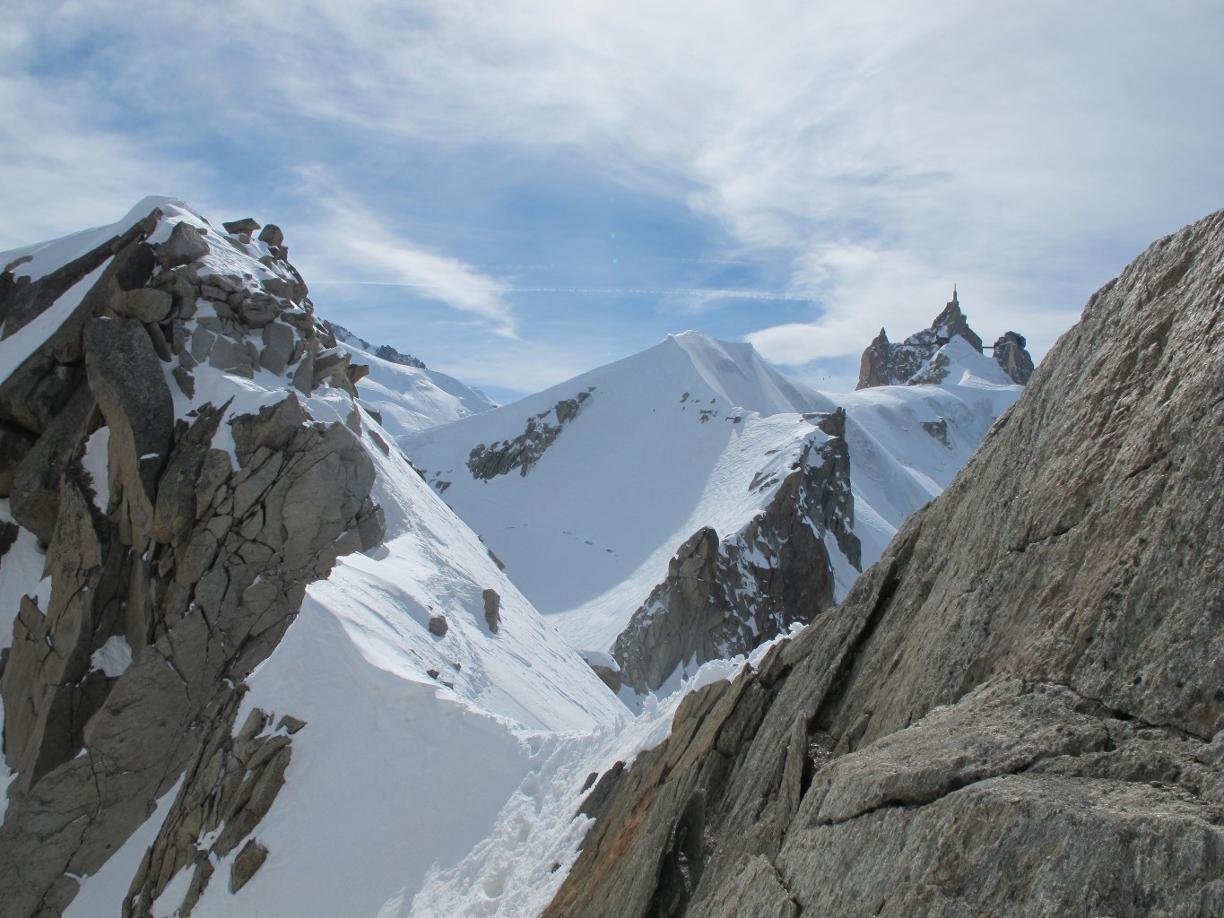 col. Vue de l'arête pour retourner à la benne. (ca a l'air long)