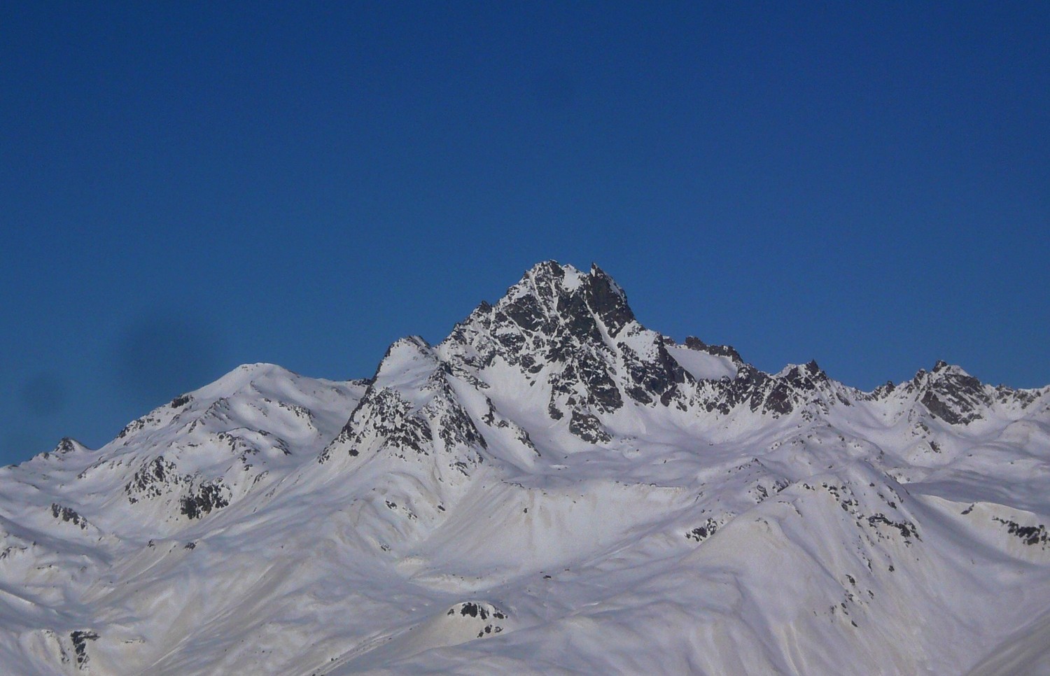 Piz Kesch (3419m), le seigneur des lieux