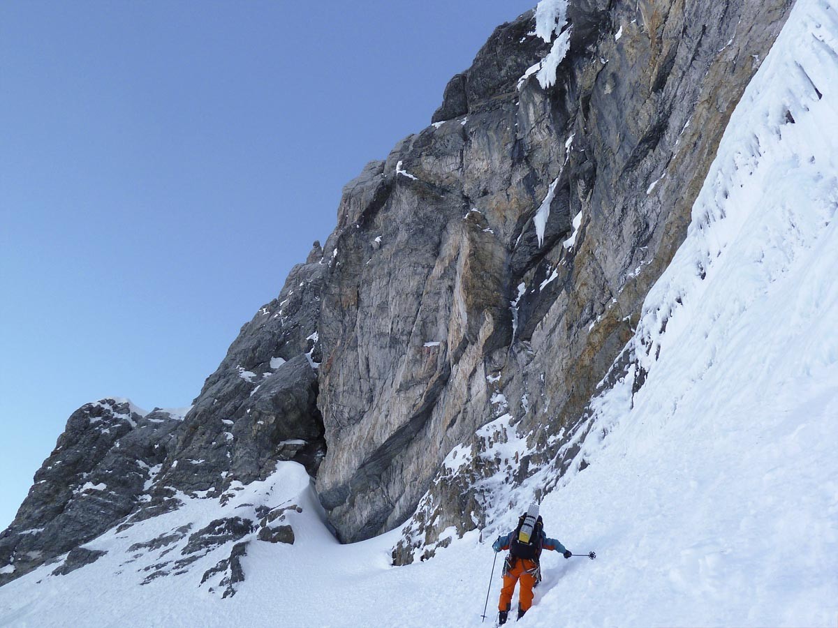 Zebulon court vers son bivouac