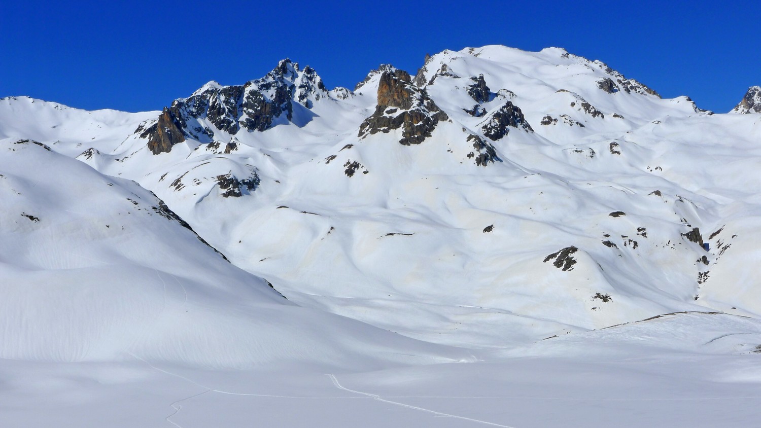 on vient de là de tout là bas