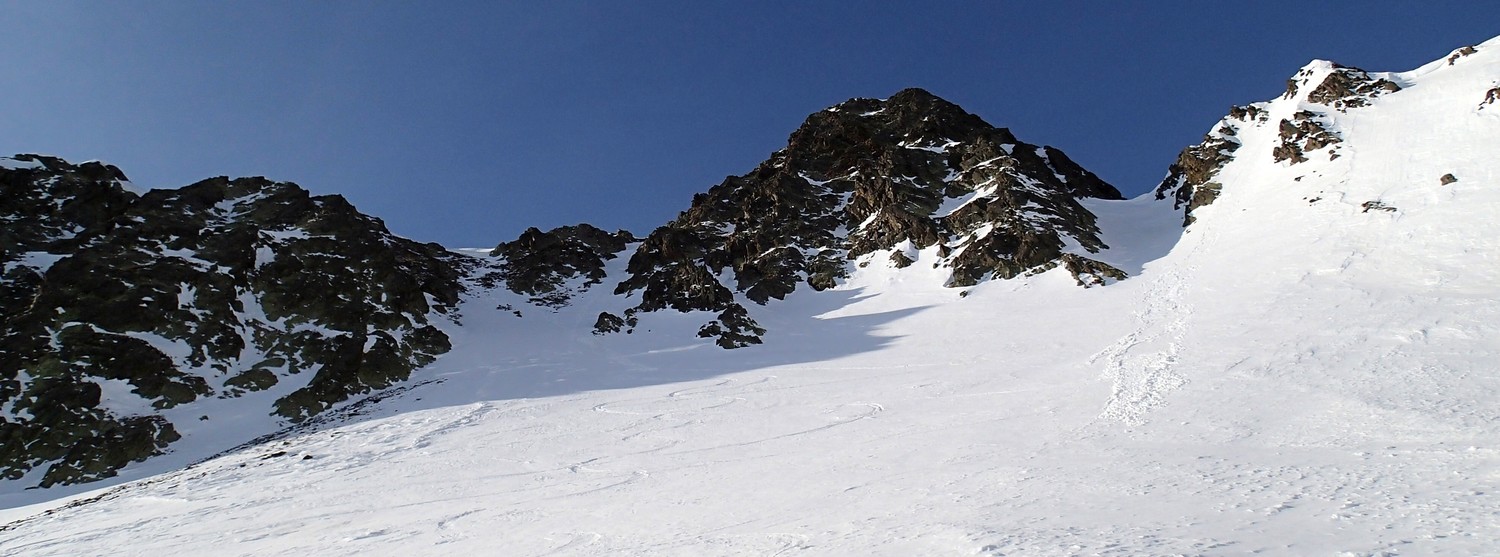 Bas du couloir (sur la droite)