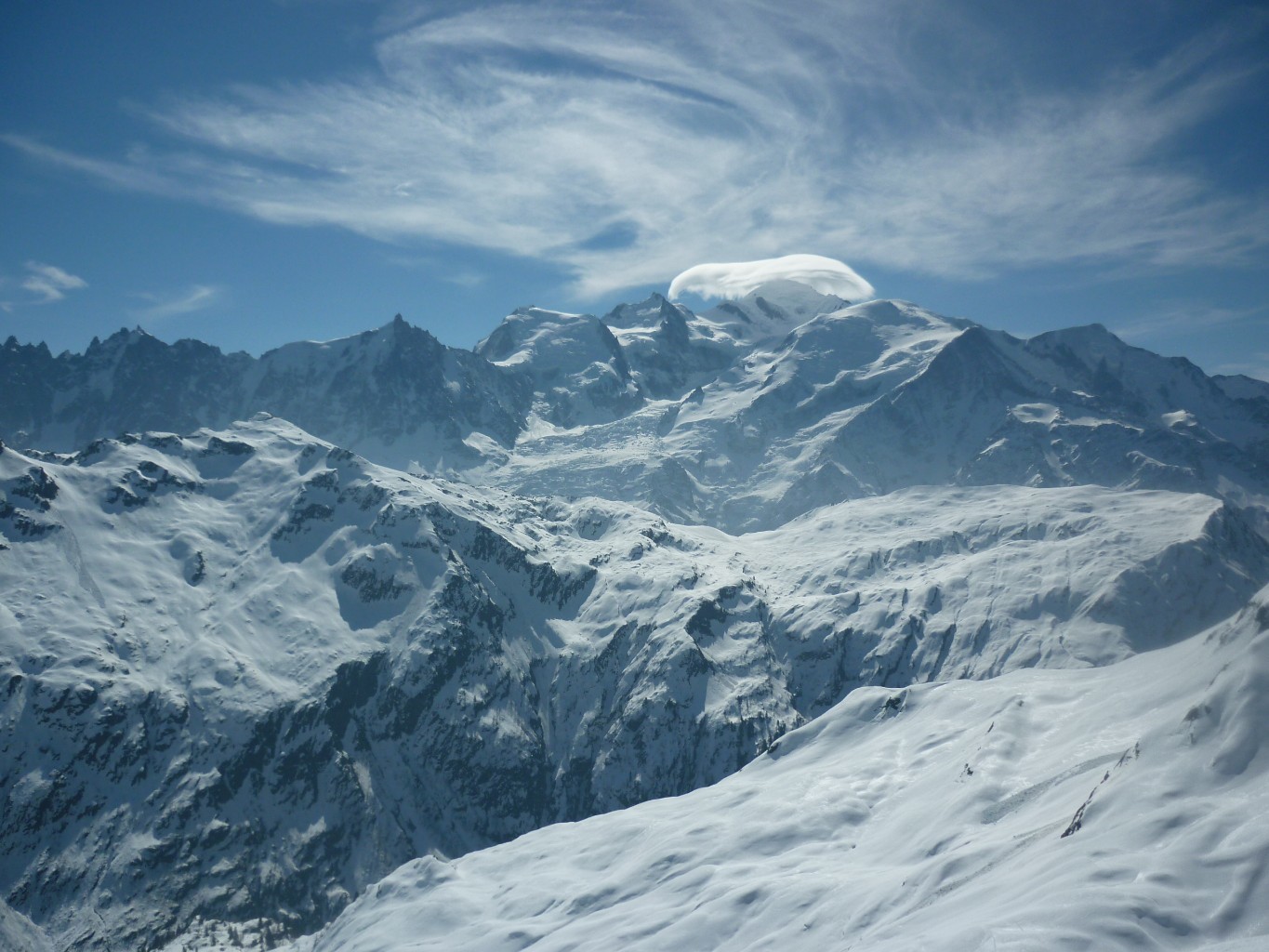 Lenticulaire chez le voisin d'en face