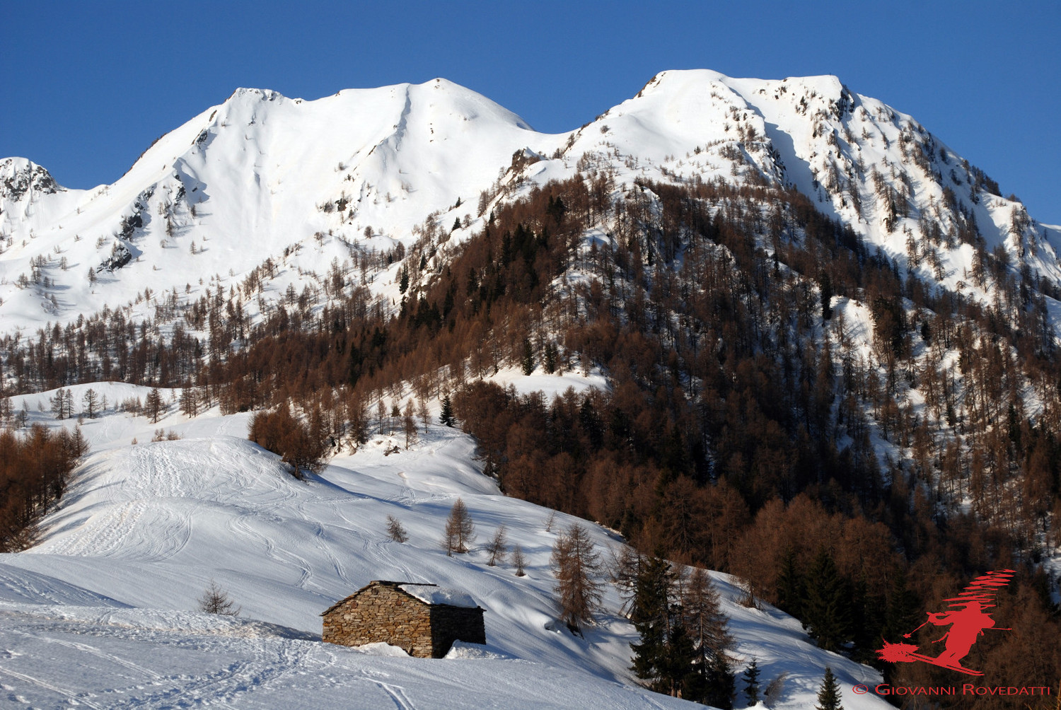 Baita presso la Motta di Olano con vista sul Pizzo di Olano 2267m e Pizzo dei Galli 2217m