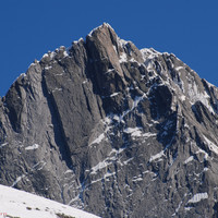 La parte alta della parete NW del Pizzo Badile 3305m