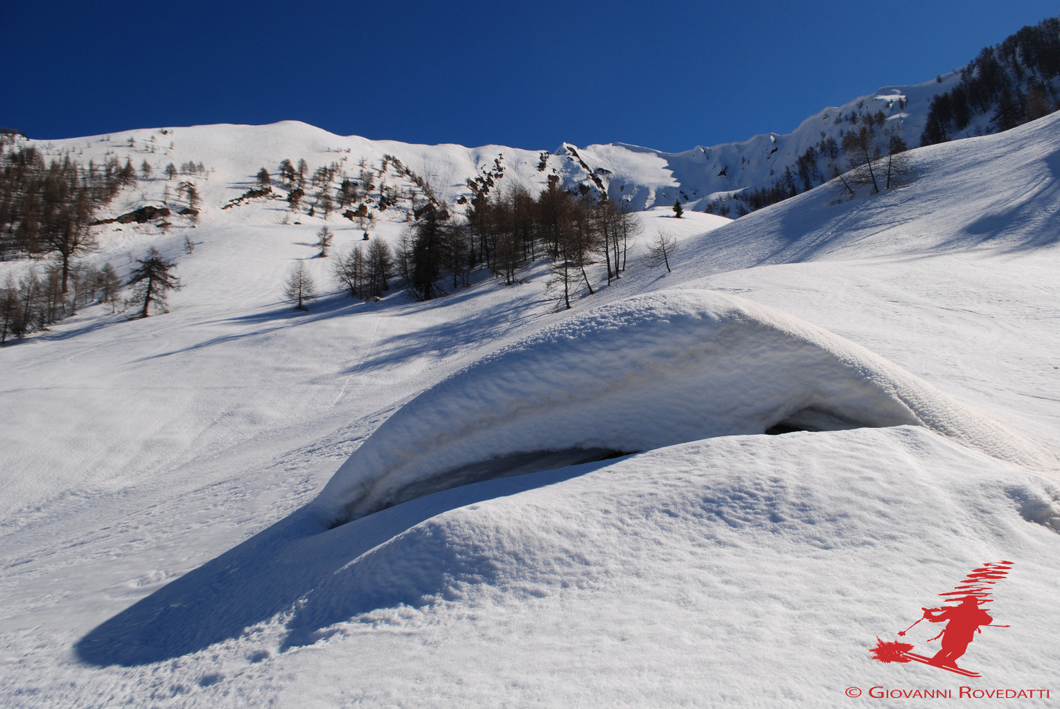 Baite sommerse dalla neve nell'inverno 2013/2014