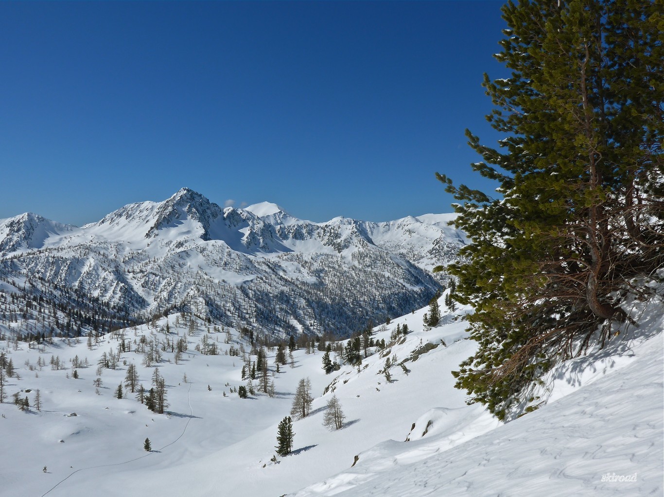 Vue magnifique sur le Caïre Archas et la Pte des Adus mon prochain objectif.