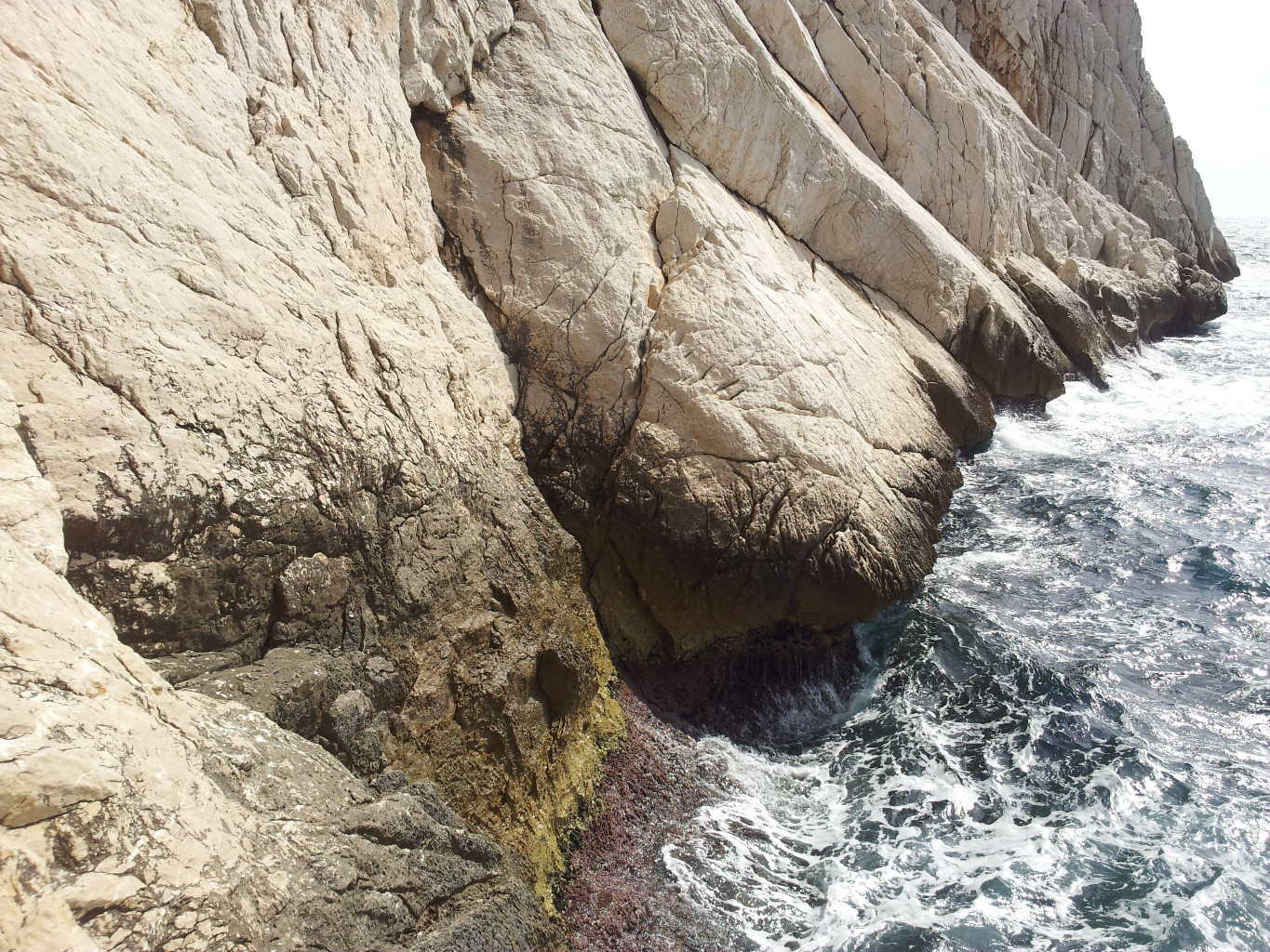 Pieds des voies (le Grand Dièdre) à Rumpe Cuou