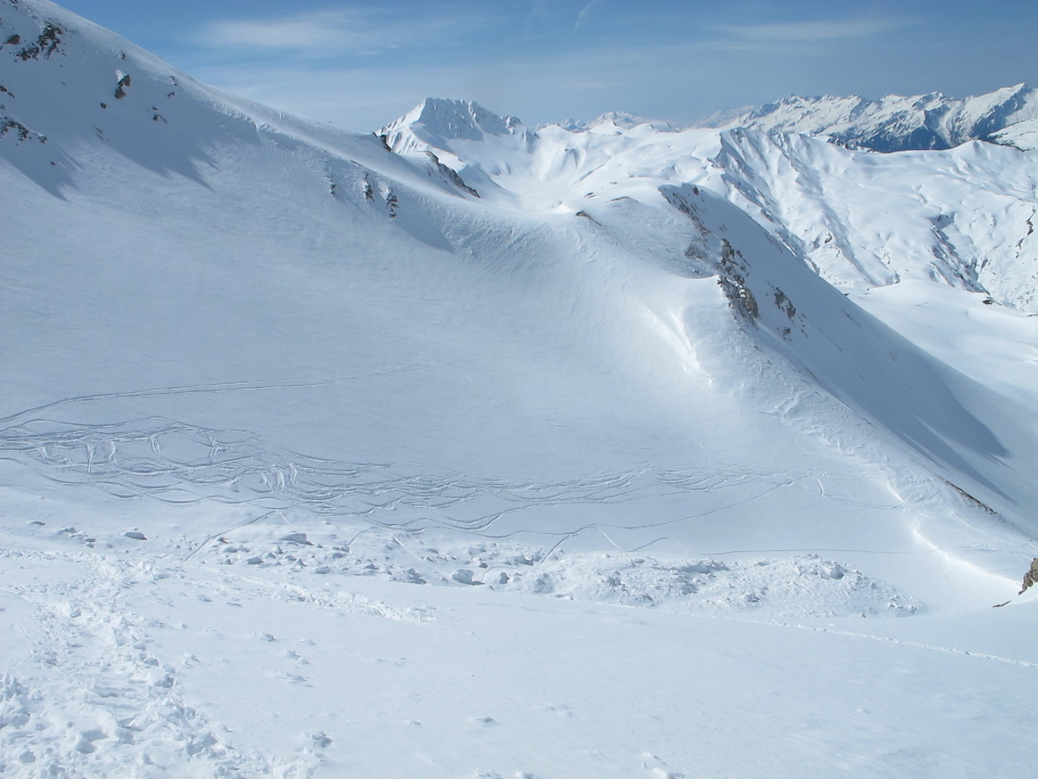Grosse coulée sous le col de Meudes