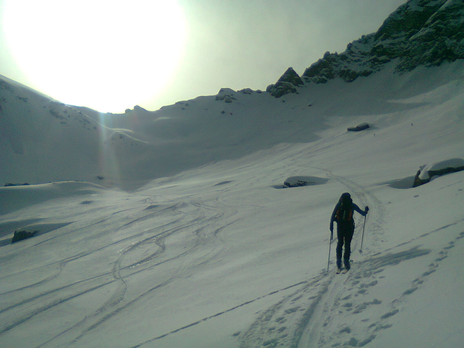 On va au fond de la combe
