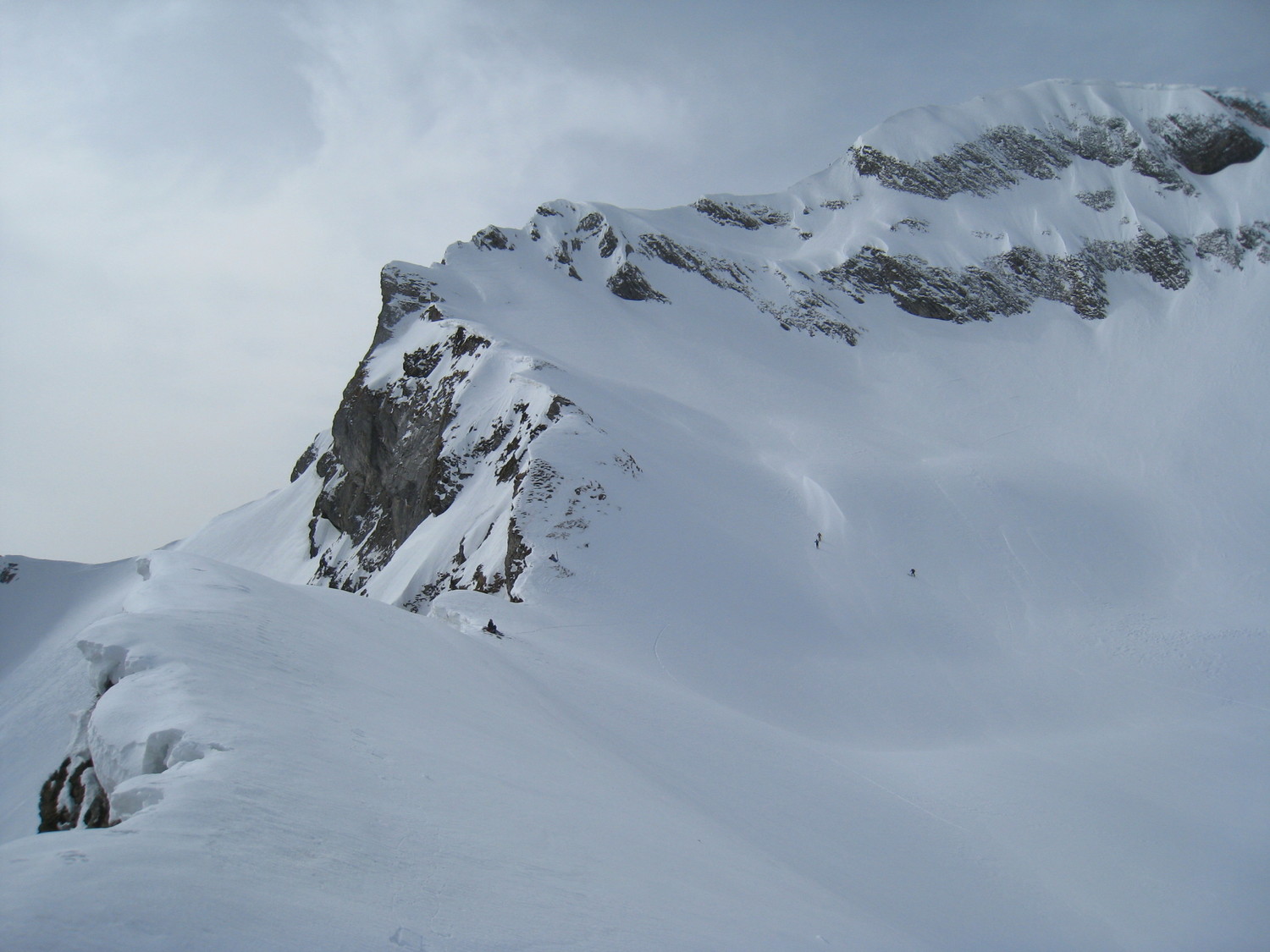 Arête du lac (NE) du Charvin - vue depuis Goenne